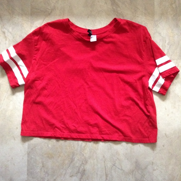 Zaful Tops - super cute  crop top!